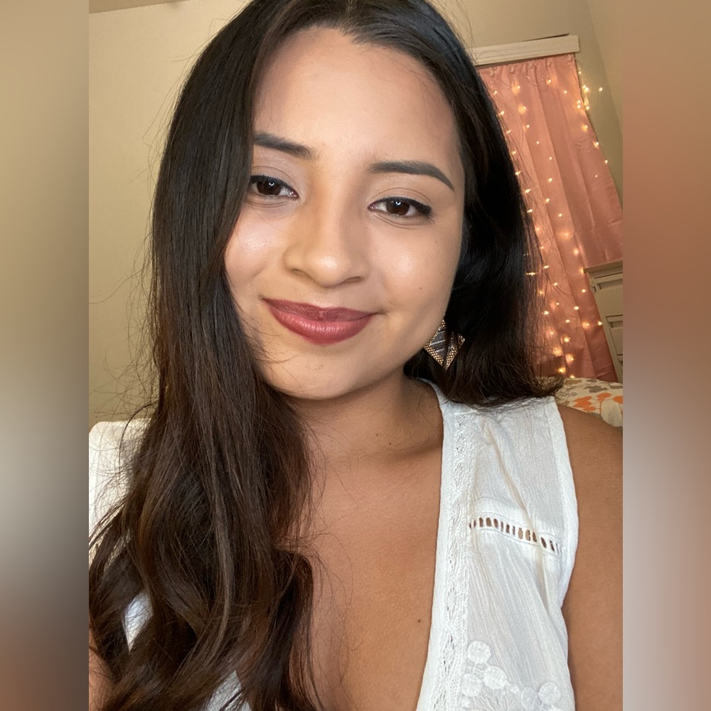 Meet your Posher, Dalila